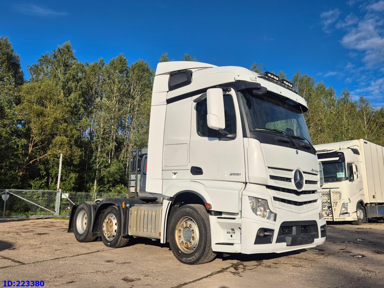 MERCEDES-BENZ Actros 2551 6x2 -Steering axle - Euro6 - Влекач: снимка 4 MERCEDES-BENZ Actros 2551 6x2 -Steering axle - Euro6 - Влекач: снимка 4