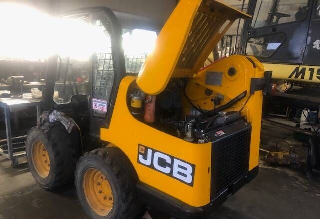 JCB Robot 170 - Мини челен товарач: снимка 1 JCB Robot 170 - Мини челен товарач: снимка 1
