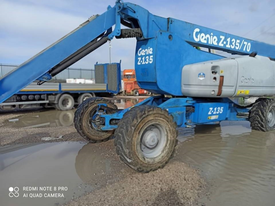 Артикулираща платформа Genie Z 135/70: снимка 14