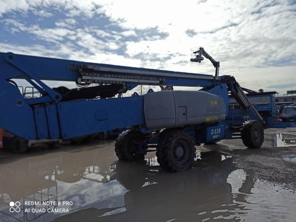 Артикулираща платформа Genie Z 135/70: снимка 7