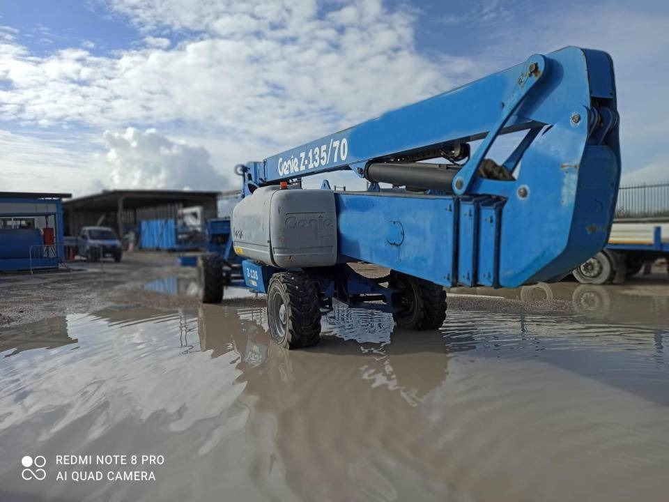 Артикулираща платформа Genie Z 135/70: снимка 10