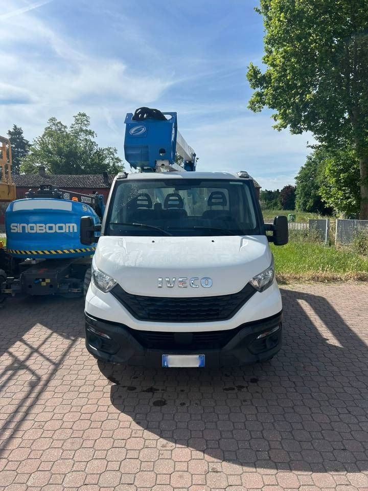 Socage 20D - Автовишка: снимка 2 Socage 20D - Автовишка: снимка 2