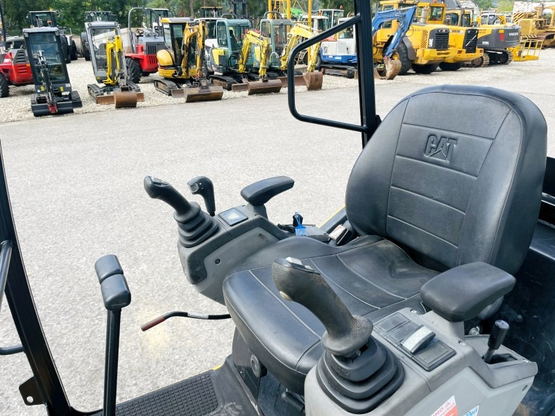 Caterpillar 301.7D (3846) - Мини багер: снимка 5 Caterpillar 301.7D (3846) - Мини багер: снимка 5