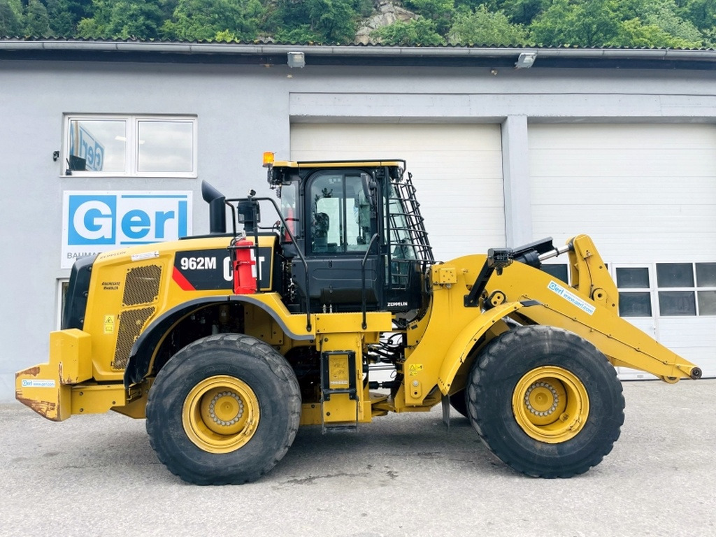 Caterpillar 962M (3939) - Колесен товарач: снимка 2 Caterpillar 962M (3939) - Колесен товарач: снимка 2