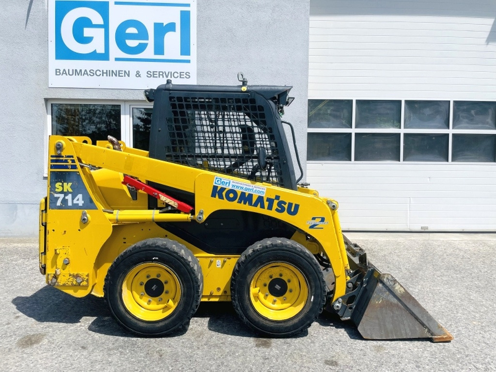 Komatsu SK714 (4012) - Мини челен товарач: снимка 2 Komatsu SK714 (4012) - Мини челен товарач: снимка 2