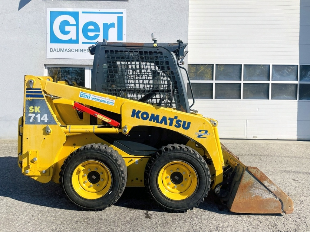 Komatsu SK714 (4077) - Мини челен товарач: снимка 2 Komatsu SK714 (4077) - Мини челен товарач: снимка 2