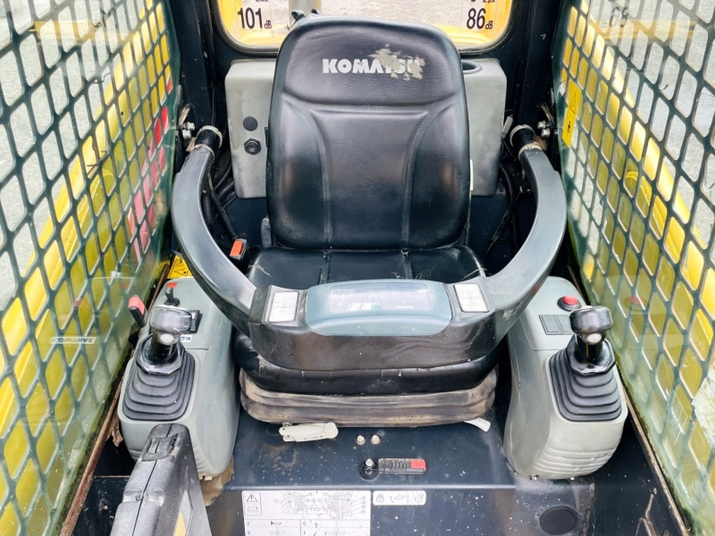 Komatsu SK714-5 (3947) - Мини челен товарач: снимка 5 Komatsu SK714-5 (3947) - Мини челен товарач: снимка 5