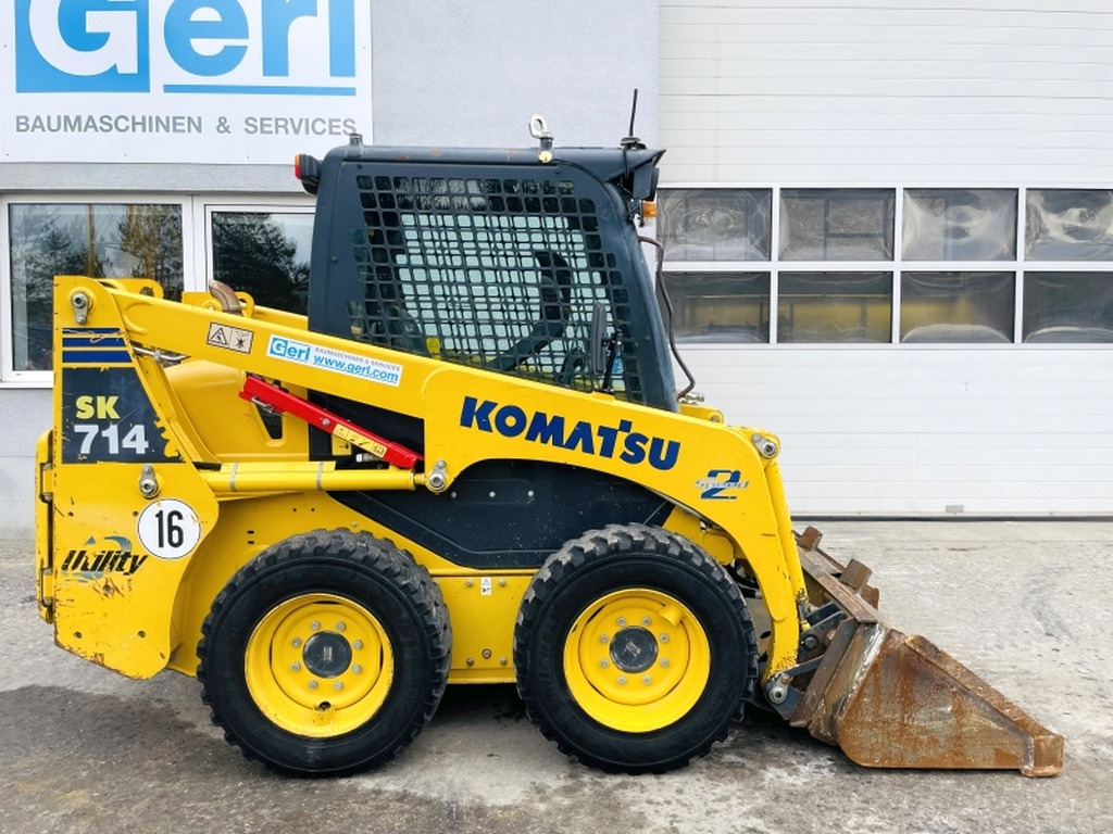 Komatsu SK714-5 (3947) - Мини челен товарач: снимка 2 Komatsu SK714-5 (3947) - Мини челен товарач: снимка 2