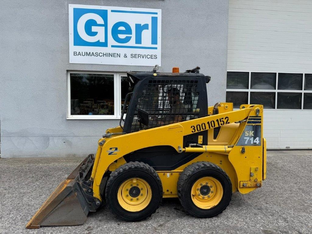 Komatsu SK714-5 (4026) - Мини челен товарач: снимка 2 Komatsu SK714-5 (4026) - Мини челен товарач: снимка 2