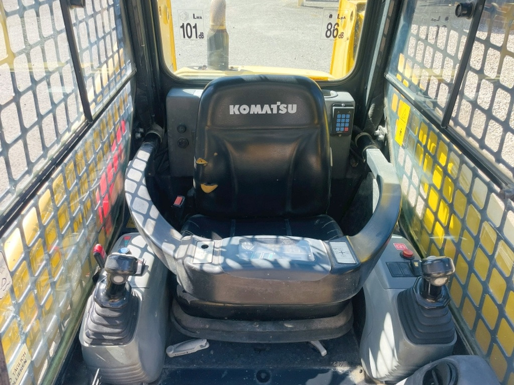 Komatsu SK714-5 (4066) - Мини челен товарач: снимка 5 Komatsu SK714-5 (4066) - Мини челен товарач: снимка 5