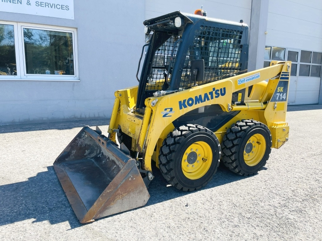 Komatsu SK714-5 (4066) - Мини челен товарач: снимка 4 Komatsu SK714-5 (4066) - Мини челен товарач: снимка 4