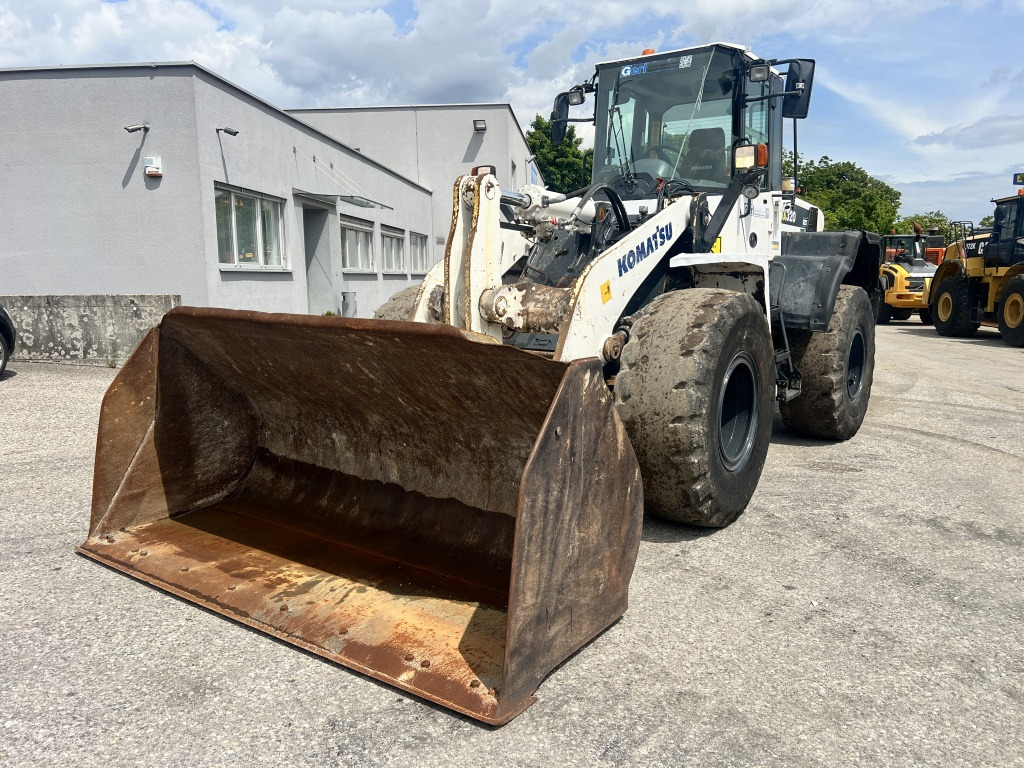 Komatsu WA 320-6 (111584) - Колесен товарач: снимка 2 Komatsu WA 320-6 (111584) - Колесен товарач: снимка 2