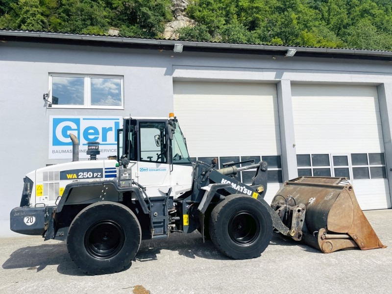 Komatsu WA250PZ-6 (3824) - Колесен товарач: снимка 2 Komatsu WA250PZ-6 (3824) - Колесен товарач: снимка 2