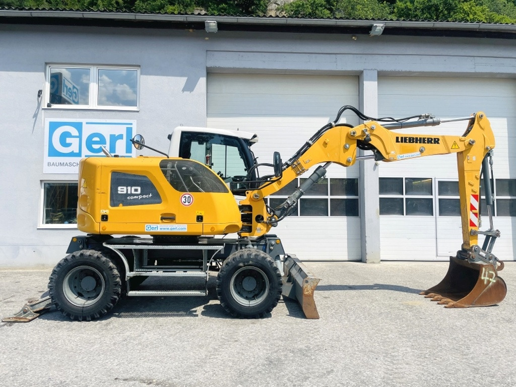 Liebherr A910 Compact (4025) - Колесен багер: снимка 2 Liebherr A910 Compact (4025) - Колесен багер: снимка 2
