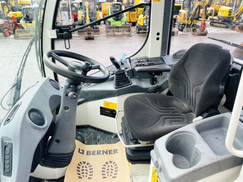 Liebherr L506C (3725) - Колесен товарач: снимка 5 Liebherr L506C (3725) - Колесен товарач: снимка 5