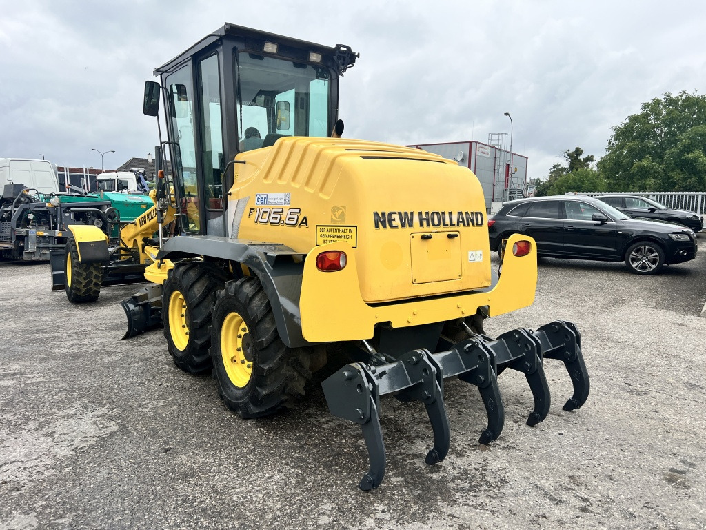 New Holland F 106.6 A (111602) - Грейдер: снимка 4 New Holland F 106.6 A (111602) - Грейдер: снимка 4
