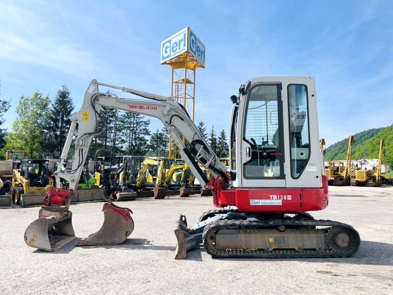 Takeuchi TB138FR (3775) - Мини багер: снимка 1 Takeuchi TB138FR (3775) - Мини багер: снимка 1