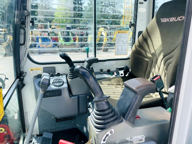 Takeuchi TB138FR (3775) - Мини багер: снимка 5 Takeuchi TB138FR (3775) - Мини багер: снимка 5