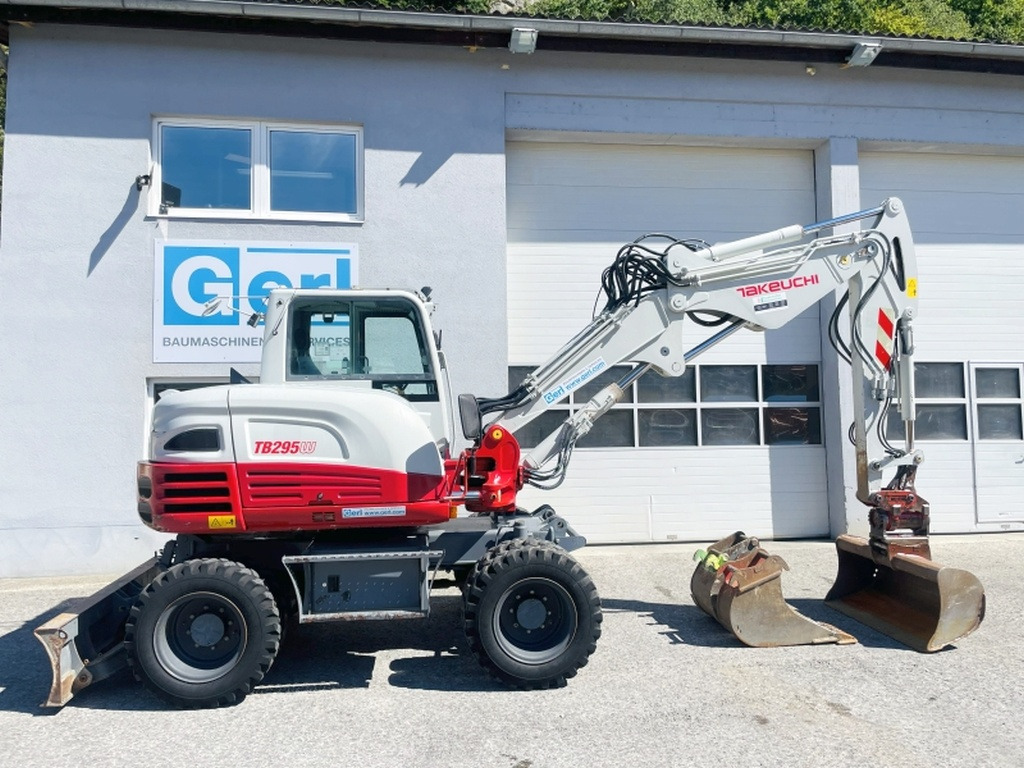Takeuchi TB295W (4045) - Мини багер: снимка 2 Takeuchi TB295W (4045) - Мини багер: снимка 2