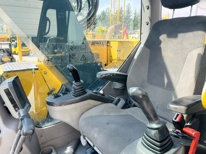 Volvo ECR235CL (3445) - Верижен багер: снимка 5 Volvo ECR235CL (3445) - Верижен багер: снимка 5