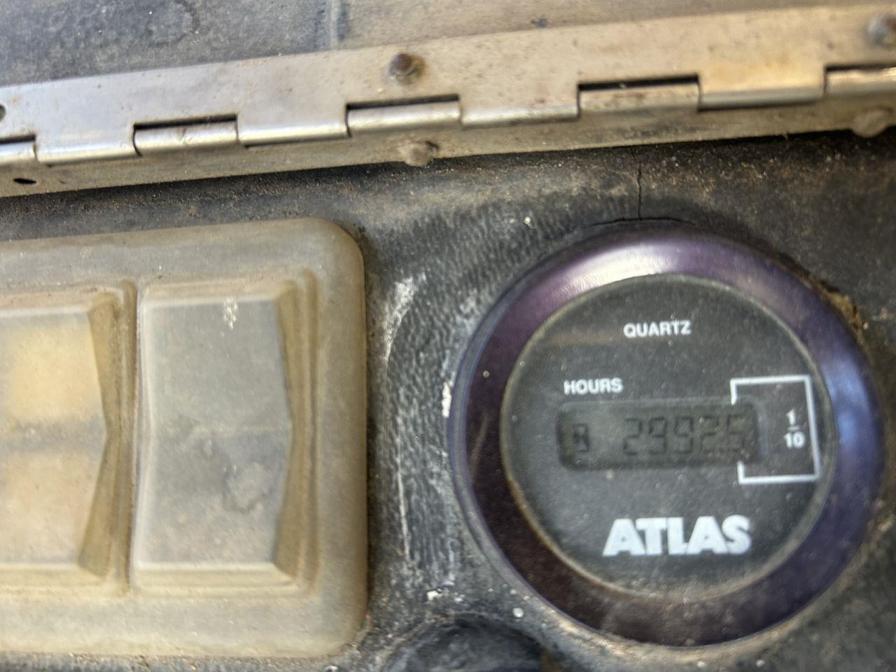 Atlas AR32E - Компактен товарач: снимка 3 Atlas AR32E - Компактен товарач: снимка 3