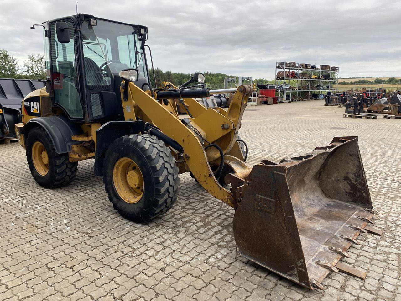 Caterpillar 908 H2 - Компактен товарач: снимка 5 Caterpillar 908 H2 - Компактен товарач: снимка 5