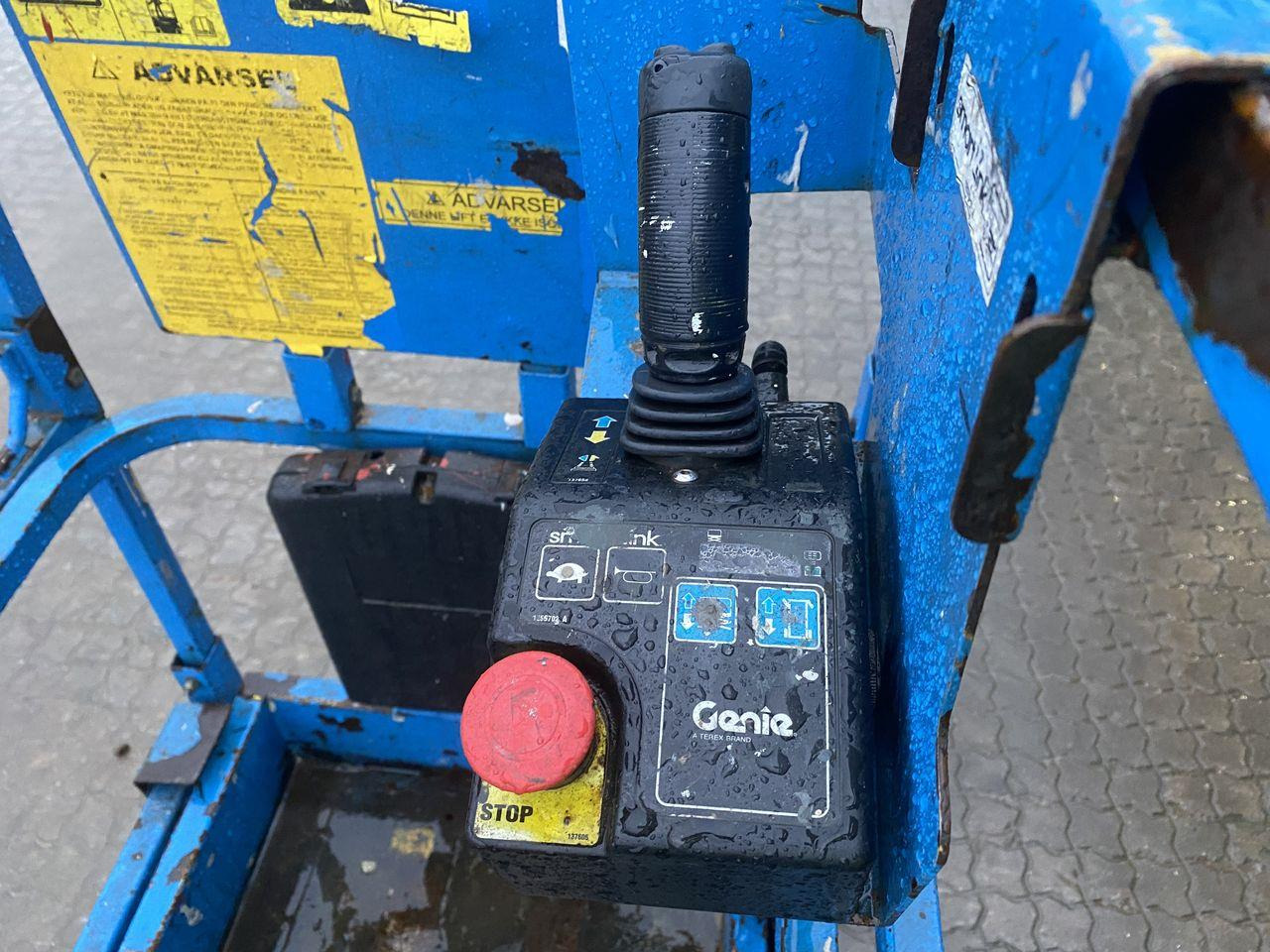 Genie GS1932 - Ножична работна платформа: снимка 3 Genie GS1932 - Ножична работна платформа: снимка 3