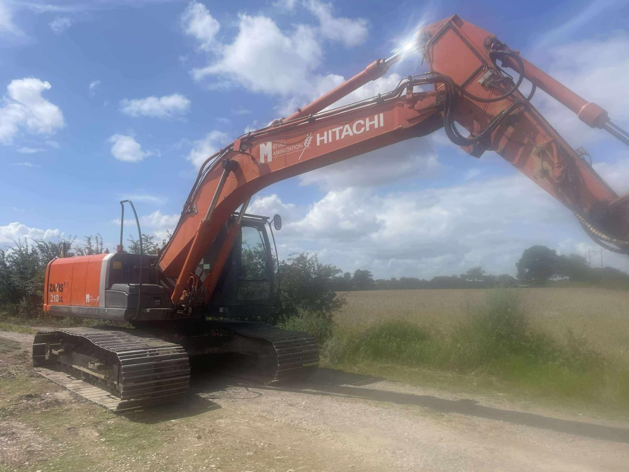 Hitachi ZX210LC-3 - Верижен багер: снимка 2 Hitachi ZX210LC-3 - Верижен багер: снимка 2