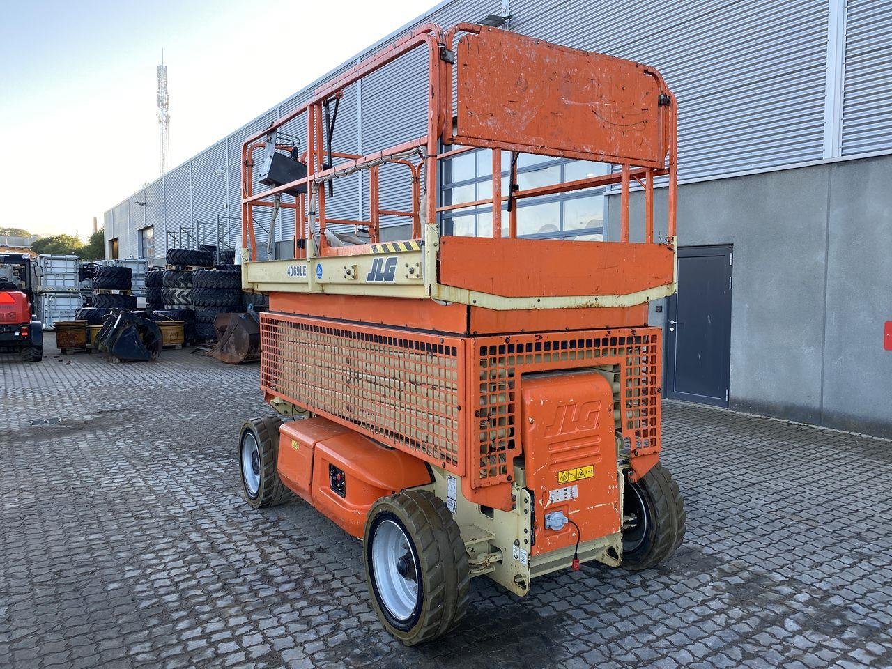 JLG 4069LE - Ножична работна платформа: снимка 2 JLG 4069LE - Ножична работна платформа: снимка 2