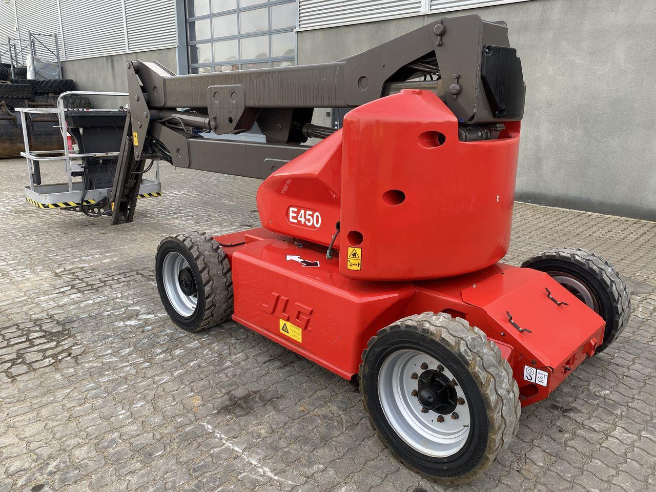 JLG E450AJ - Артикулираща платформа: снимка 2 JLG E450AJ - Артикулираща платформа: снимка 2