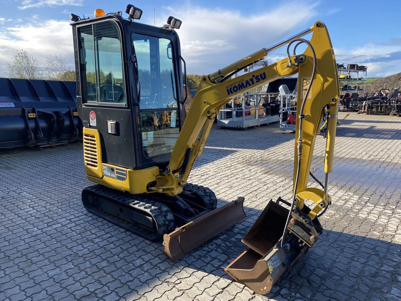 Komatsu PC16R-3HS - Мини багер: снимка 5 Komatsu PC16R-3HS - Мини багер: снимка 5