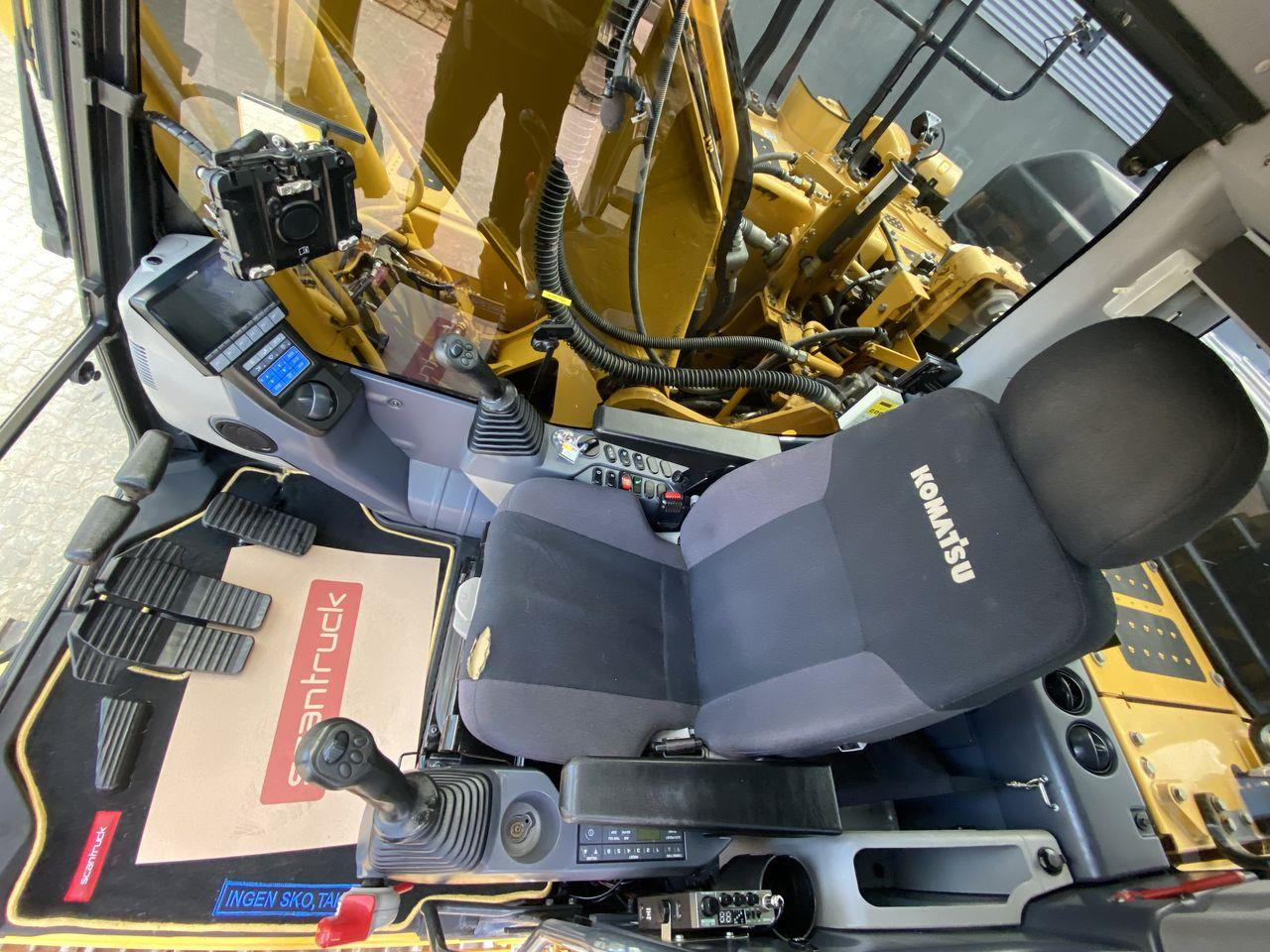 Komatsu PC210LC-11 - Верижен багер: снимка 3 Komatsu PC210LC-11 - Верижен багер: снимка 3