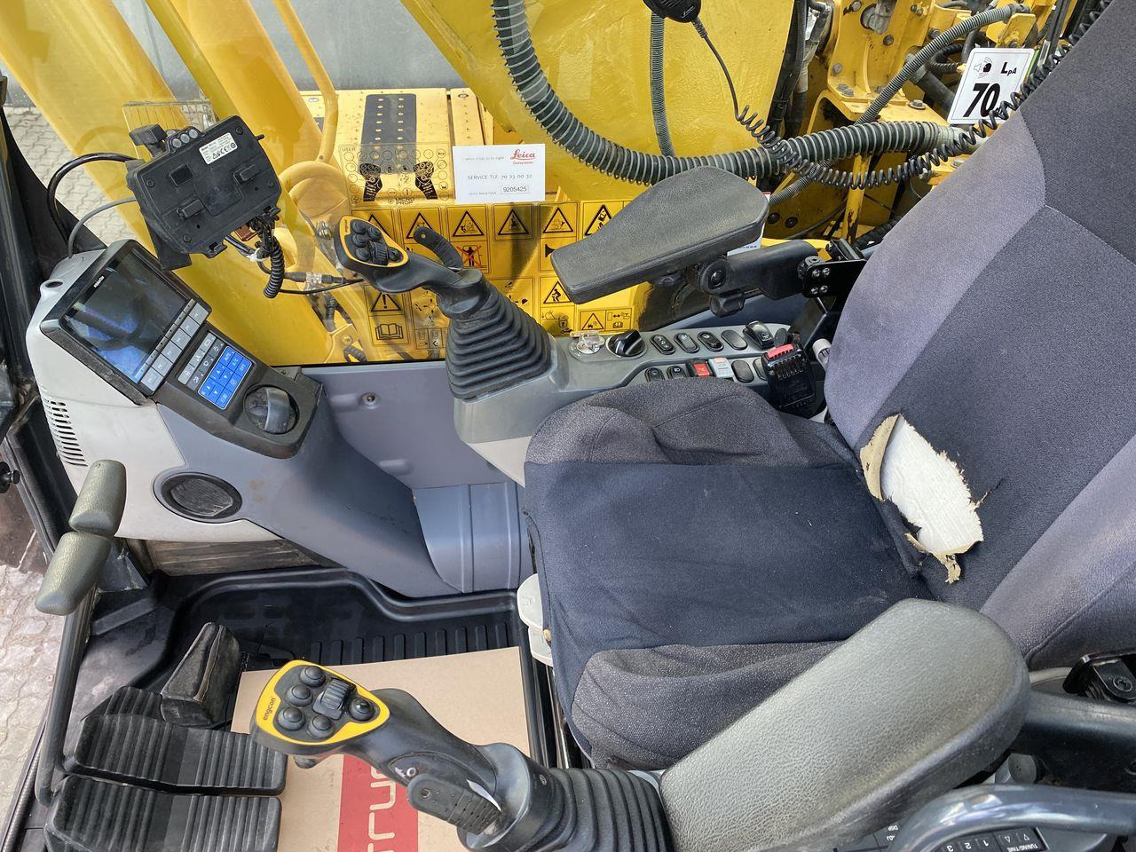Komatsu PC240LC-11 - Верижен багер: снимка 3 Komatsu PC240LC-11 - Верижен багер: снимка 3