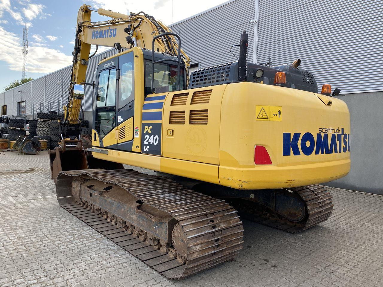 Komatsu PC240LC-11 - Верижен багер: снимка 2 Komatsu PC240LC-11 - Верижен багер: снимка 2