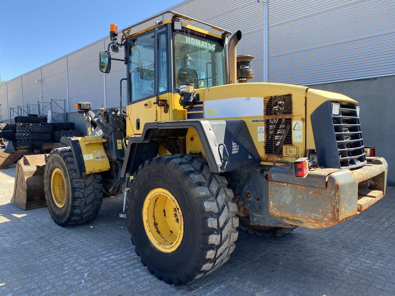 Komatsu WA250PZ-5 - Колесен товарач: снимка 2 Komatsu WA250PZ-5 - Колесен товарач: снимка 2