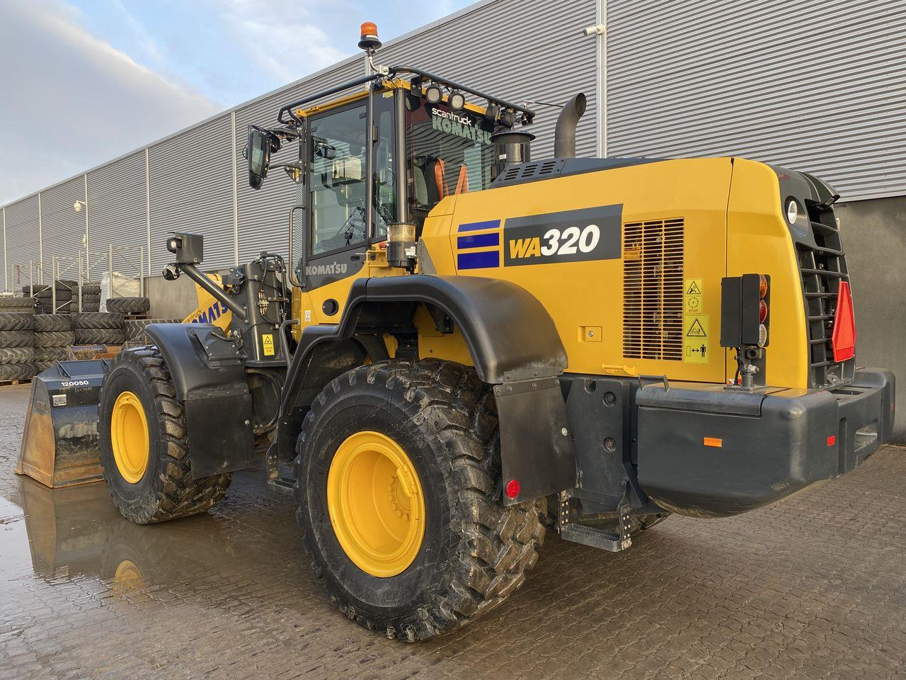 Komatsu WA320-8EO - Колесен товарач: снимка 2 Komatsu WA320-8EO - Колесен товарач: снимка 2