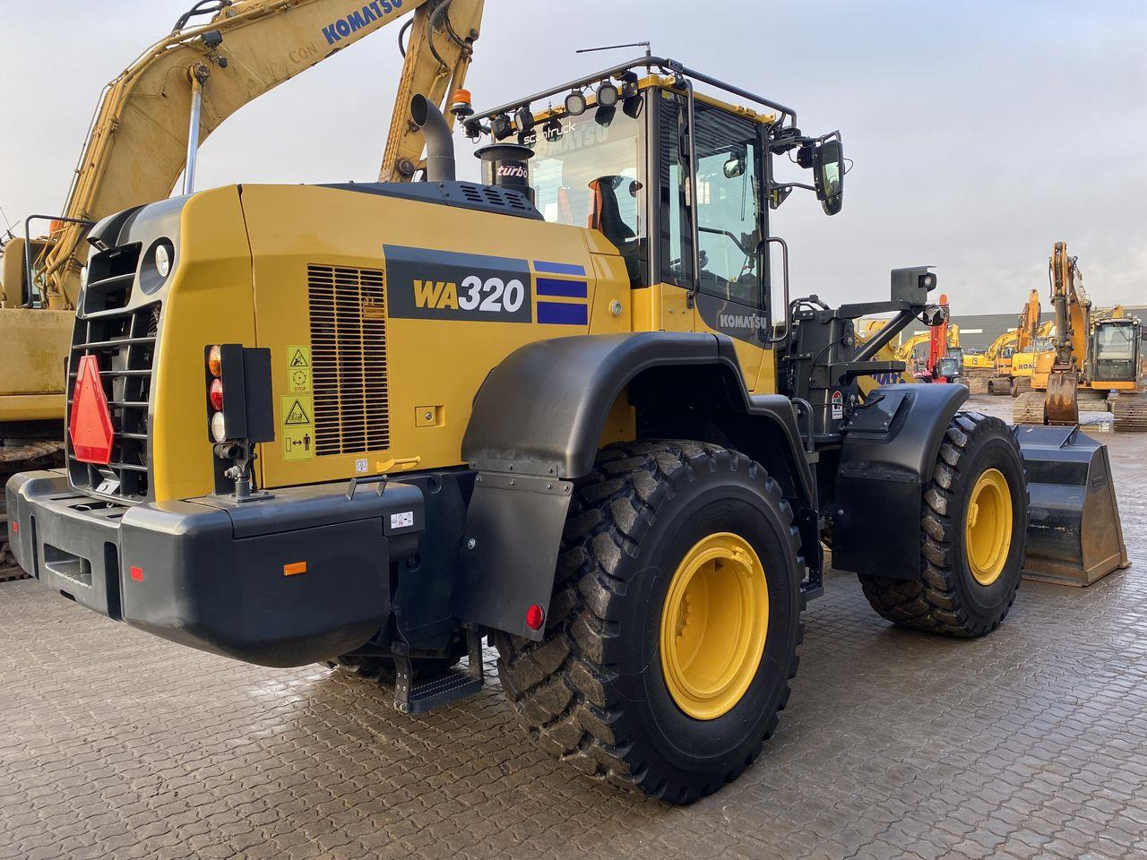 Komatsu WA320-8EO - Колесен товарач: снимка 4 Komatsu WA320-8EO - Колесен товарач: снимка 4