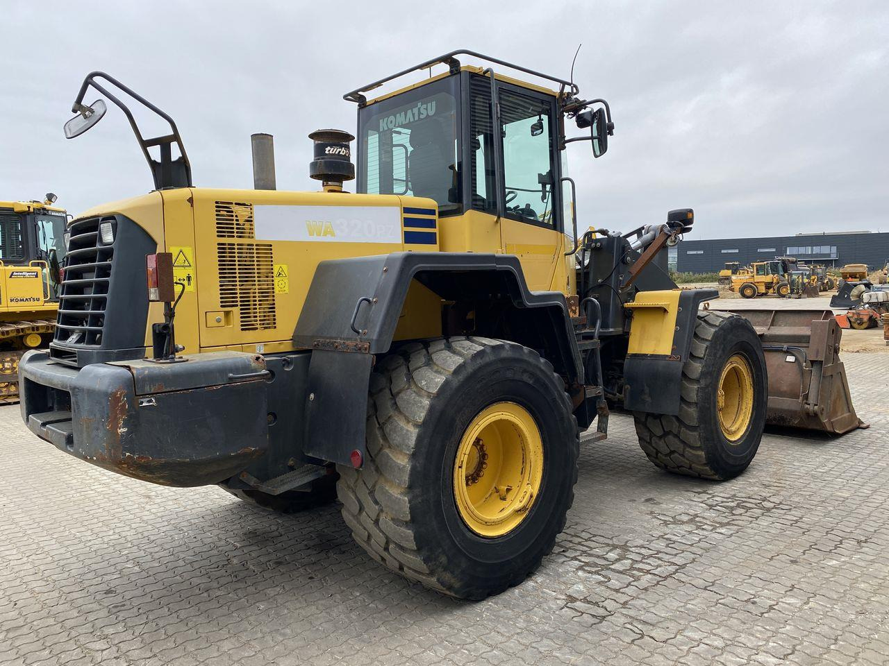 Komatsu WA320PZ-6 - Колесен товарач: снимка 4 Komatsu WA320PZ-6 - Колесен товарач: снимка 4