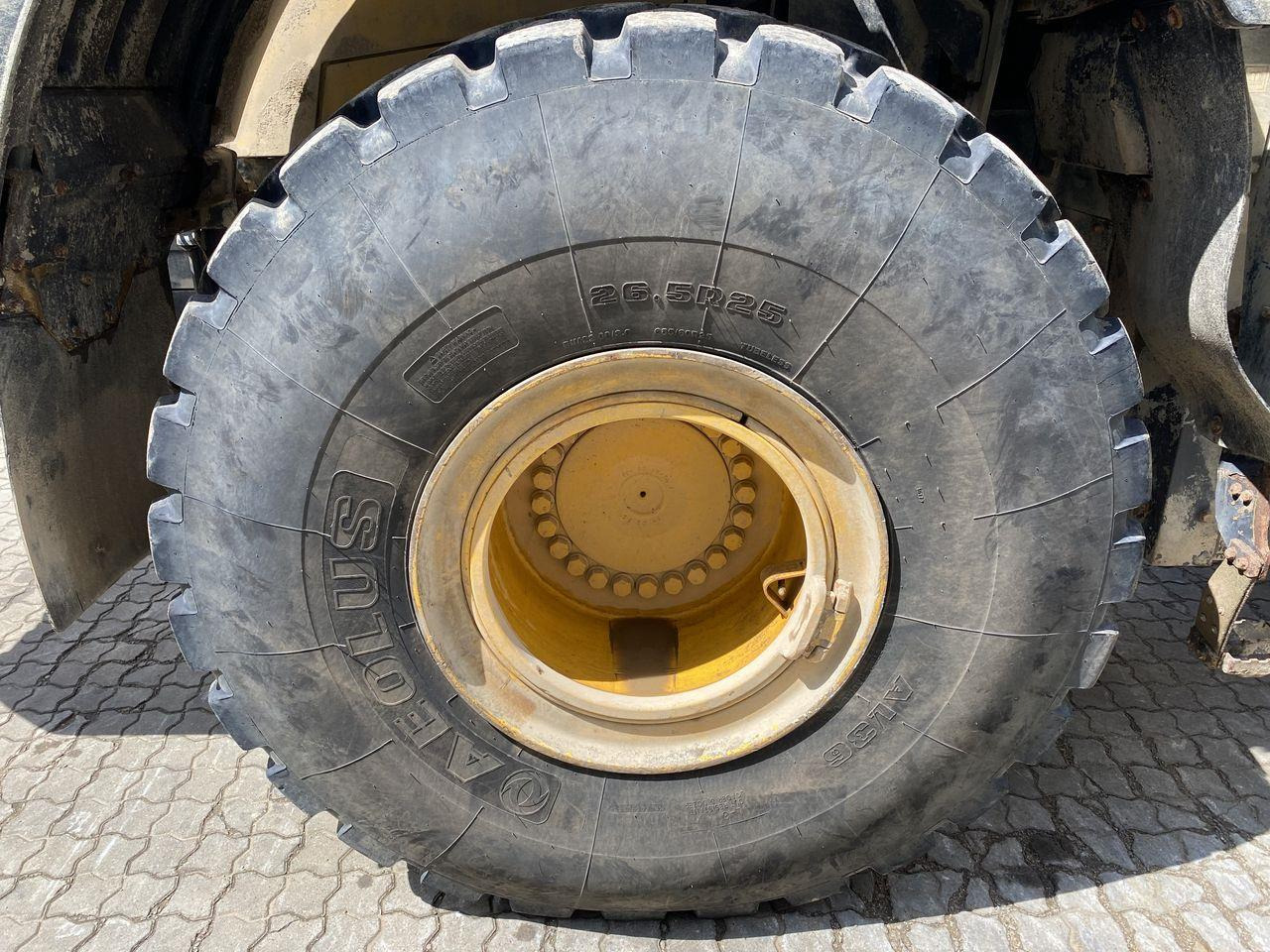 Колесен товарач Komatsu WA470-7: снимка 7