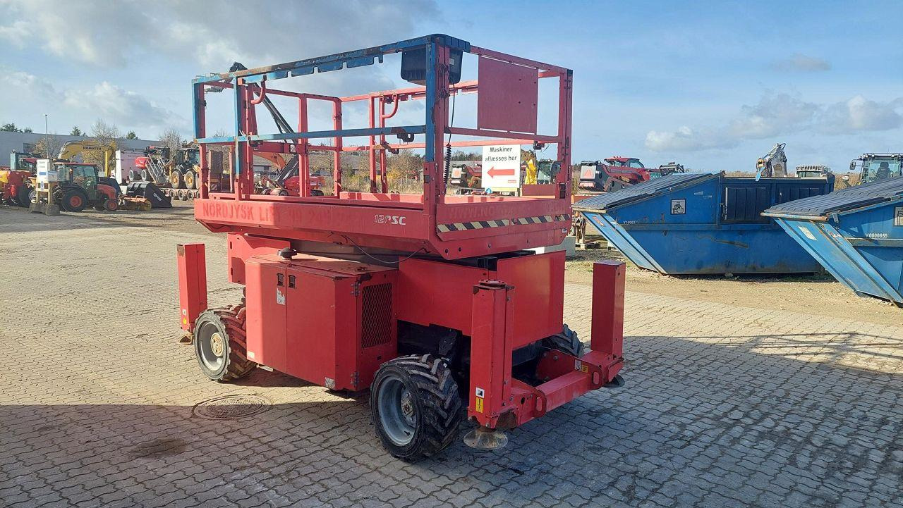 Manitou 120SC - Ножична работна платформа: снимка 4 Manitou 120SC - Ножична работна платформа: снимка 4