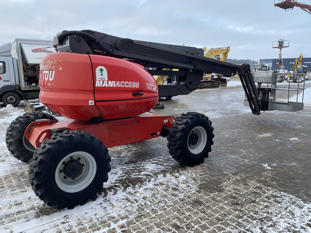 Manitou 180ATJ RC - Артикулираща платформа: снимка 4 Manitou 180ATJ RC - Артикулираща платформа: снимка 4