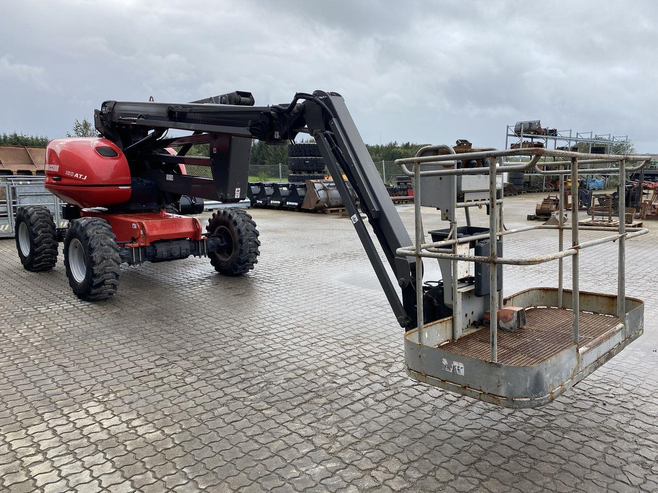 Manitou 180ATJ RC - Артикулираща платформа: снимка 5 Manitou 180ATJ RC - Артикулираща платформа: снимка 5