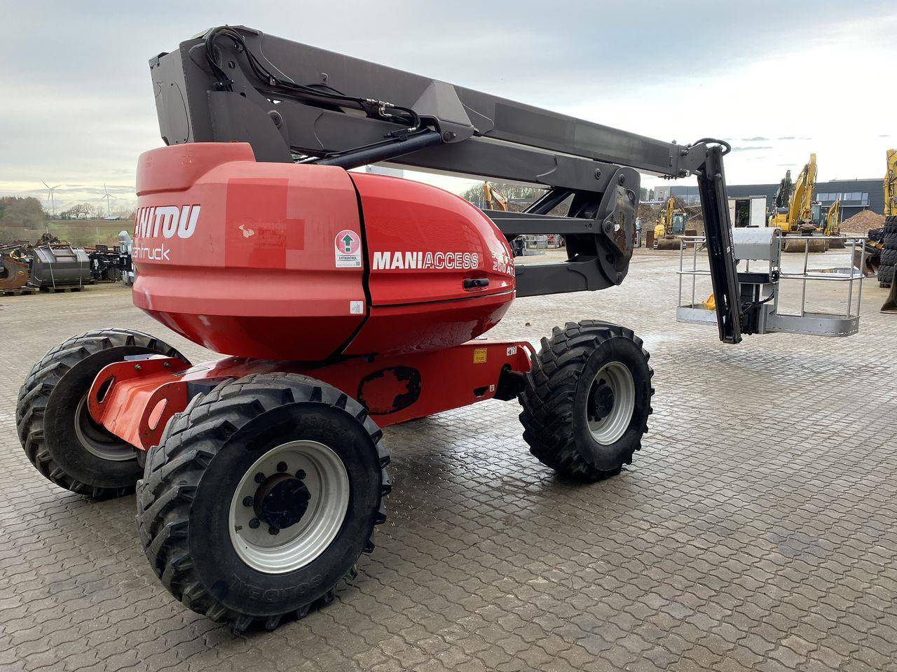 Manitou 200ATJ RC - Артикулираща платформа: снимка 4 Manitou 200ATJ RC - Артикулираща платформа: снимка 4