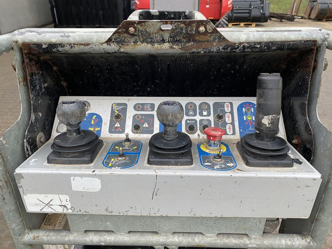 Manitou 200ATJ RC - Артикулираща платформа: снимка 3 Manitou 200ATJ RC - Артикулираща платформа: снимка 3