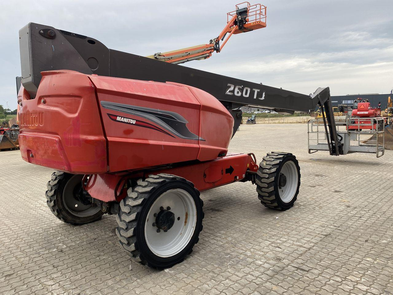 Manitou 260TJ - Телескопична платформа: снимка 4 Manitou 260TJ - Телескопична платформа: снимка 4