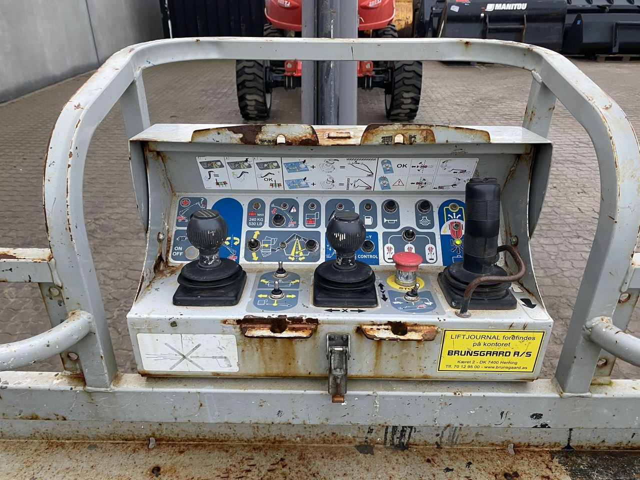 Manitou 280TJ - Артикулираща платформа: снимка 3 Manitou 280TJ - Артикулираща платформа: снимка 3