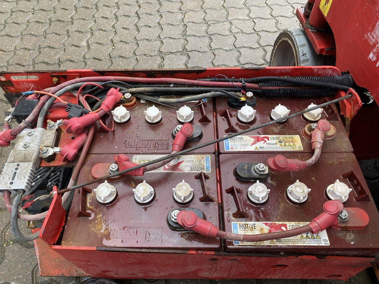 Ножична работна платформа Manitou 78SEC: снимка 8