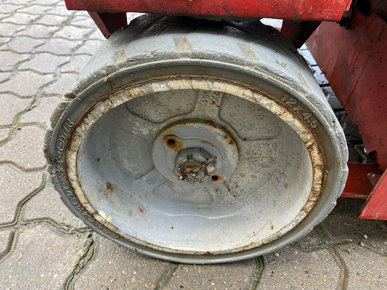 Ножична работна платформа Manitou 78SEC: снимка 7