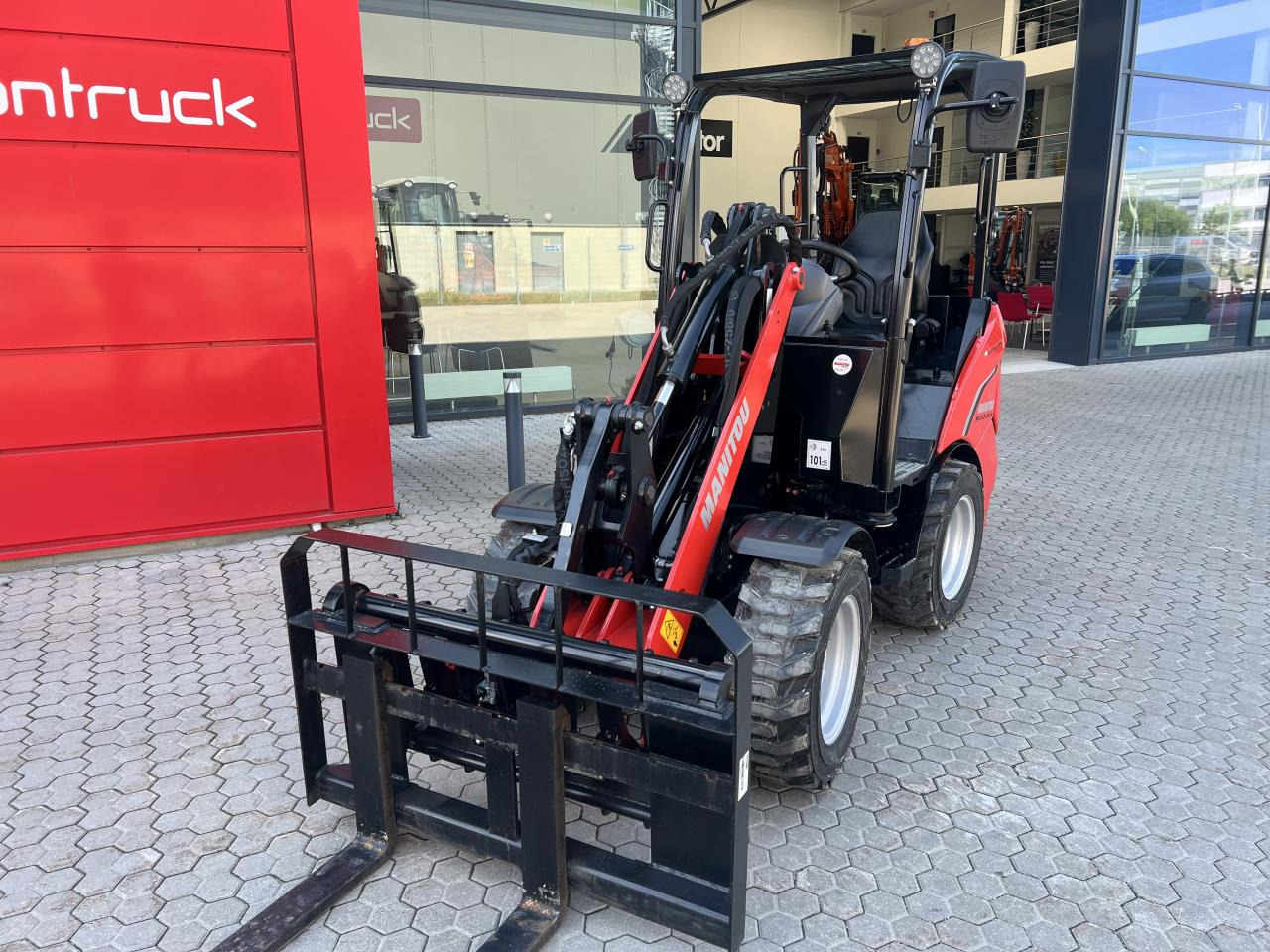 Manitou MLA 2-25H-4P - Колесен товарач: снимка 3 Manitou MLA 2-25H-4P - Колесен товарач: снимка 3