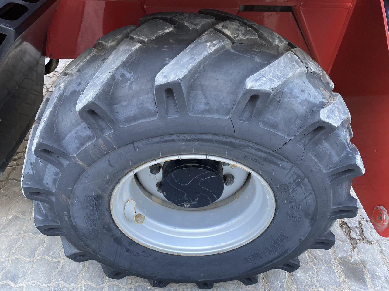 Телескопичен товарач Manitou MRT2145 EASY: снимка 6